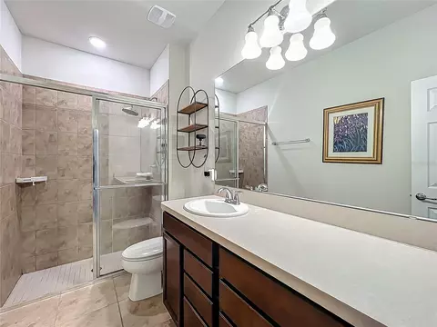 Bath - 2610 Hilltop Loop, Apopka, FL 32712 photo 4 of 5