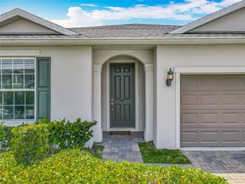 Exterior - 2610 Hilltop Loop, Apopka, FL 32712 photo 2 of 9