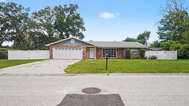 2135 NE 6th Pl, Ocala, FL 34470