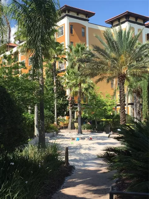 12539 Floridays Resort Dr #402D, Orlando, FL 32821