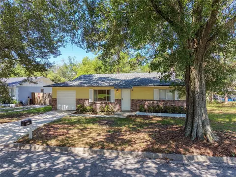 4510 Three Lakes Cir, Orlando, FL 32808