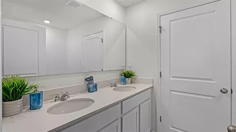 Bath - 603 Preston Cove Dr, Saint Cloud, FL 34771 photo 1 of 2