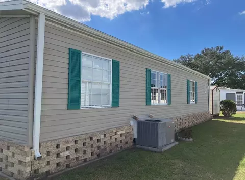 218 Meadow Lark Dr, Osteen, FL 32764