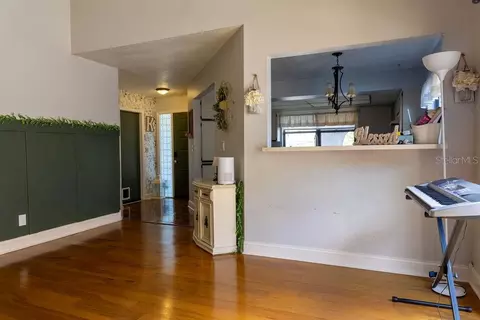 Entry Way - 1707 Whispering Dr E, Largo, FL 33771 photo 2 of 3