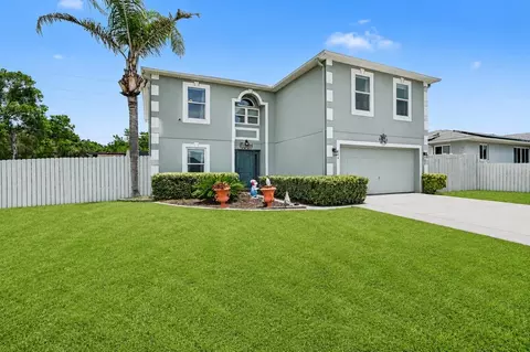 614 N Firwood Dr, Deltona, FL 32725