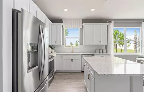 Kitchen - 2615 Hammock Harbor Ave, Saint Cloud, FL 34771 photo 3 of 3