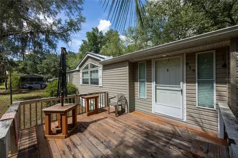 Exterior - 819 Lenore Ave, Interlachen, FL 32148 photo 8 of 10