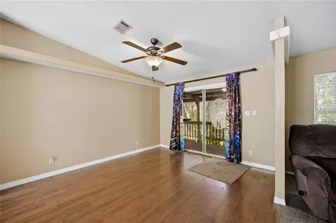 Living - 819 Lenore Ave, Interlachen, FL 32148 photo 2 of 4