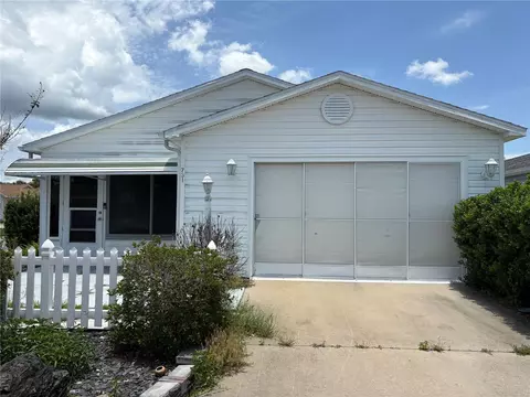 731 Dumas St, Lady Lake, FL 32159