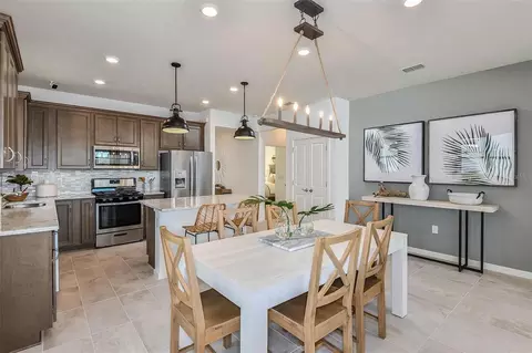 Dining - 2621 Hammock Harbor Ave, Saint Cloud, FL 34771 photo 2 of 3