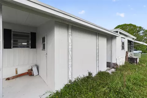 Exterior - 6639 Tower Dr, Hudson, FL 34667 photo 5 of 14