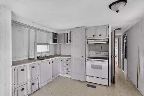 Kitchen - 6639 Tower Dr, Hudson, FL 34667 photo 1 of 2