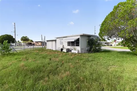 Exterior - 6639 Tower Dr, Hudson, FL 34667 photo 4 of 14