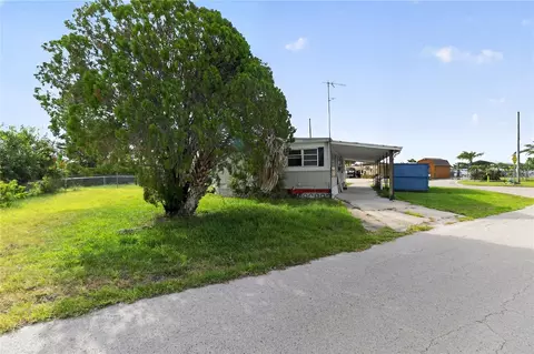 Exterior - 6639 Tower Dr, Hudson, FL 34667 photo 1 of 14