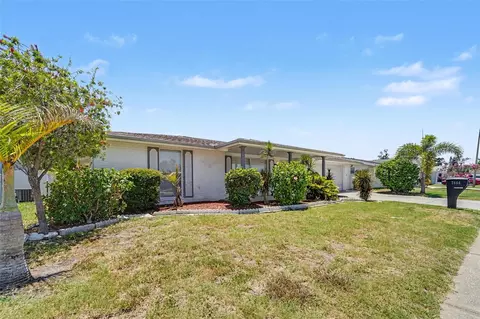 7006 Maplehurst Dr, Port Richey, FL 34668