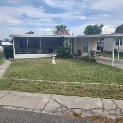 1403 Lakeview Dr, Tavares, FL 32778