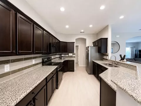 4539 Calumet Dr, Saint Cloud, FL 34772 photo 8