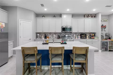 Kitchen - 3919 Knotty Pine St, Saint Cloud, FL 34772 photo 5 of 5