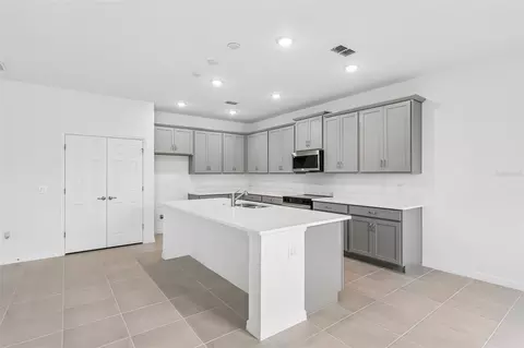 Kitchen - 2011 Education St, Saint Cloud, FL 34771 photo 1 of 5