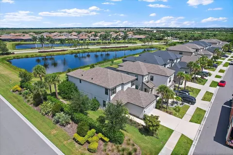 10141 Milky Way Cir, Sarasota, FL 34241