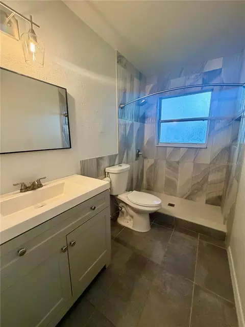 Bath - 464 New Meadows Ct, Ocoee, FL 34761 photo 1 of 5