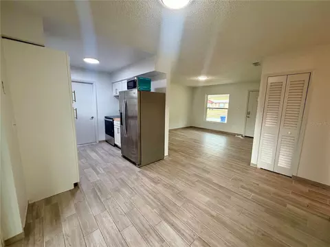 Living - 464 New Meadows Ct, Ocoee, FL 34761 photo 1 of 4