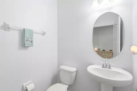 Bath - 6829 Sundrop St, Harmony, FL 34773 photo 3 of 3