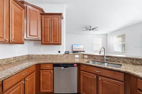 Kitchen - 6829 Sundrop St, Harmony, FL 34773 photo 3 of 4