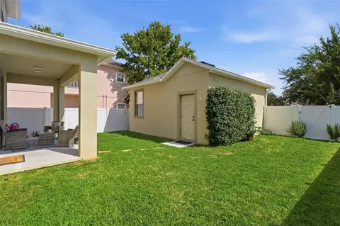 Exterior - 6829 Sundrop St, Harmony, FL 34773 photo 4 of 9