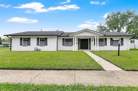 2494 Castlewood Rd, Maitland, FL 32751