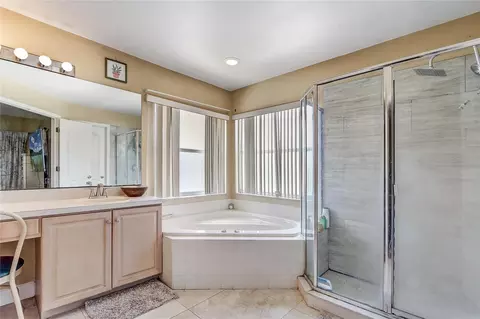 Bath - 2191 Alclobe Cir, Ocoee, FL 34761 photo 1 of 4