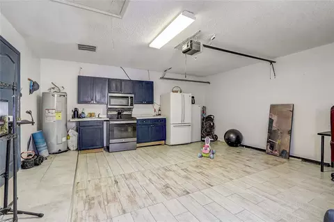 Kitchen - 2191 Alclobe Cir, Ocoee, FL 34761 photo 4 of 6