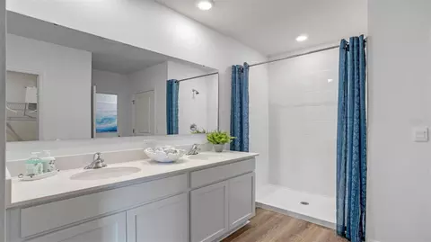 Bath - 2501 Dorset Ct, Ormond Beach, FL 32174 photo 2 of 2