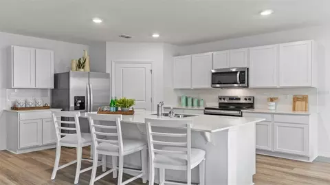 Kitchen - 2501 Dorset Ct, Ormond Beach, FL 32174 photo 2 of 4