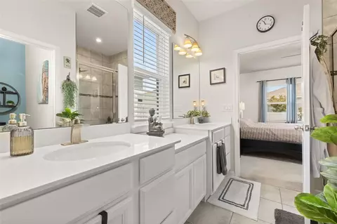 Bath - 367 August Fern Loop, Mount Dora, FL 32757 photo 3 of 6