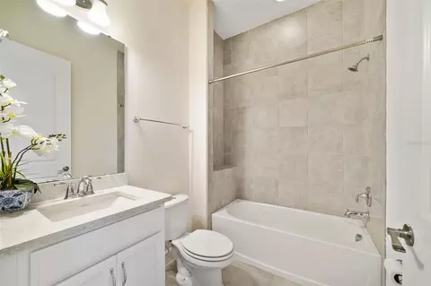 Bath - 2516 Datura Loop, Saint Cloud, FL 34772 photo 2 of 2