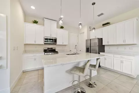 Kitchen - 2516 Datura Loop, Saint Cloud, FL 34772 photo 1 of 1