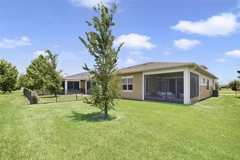 Exterior - 2516 Datura Loop, Saint Cloud, FL 34772 photo 3 of 8