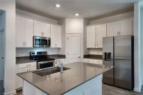 Kitchen - 6032 Blissful St, Clermont, FL 34714 photo 3 of 4