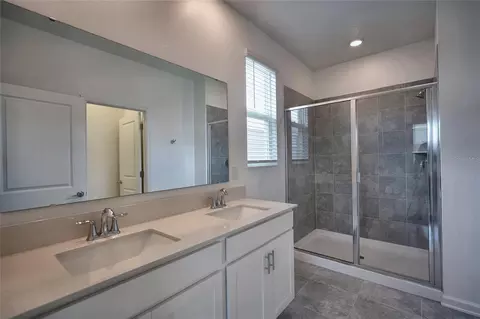 Bath - 6032 Blissful St, Clermont, FL 34714 photo 2 of 5