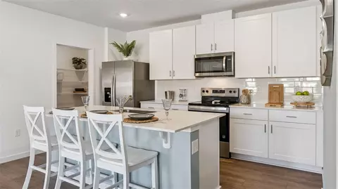 Kitchen - 2512 Kinsale Ln, Ormond Beach, FL 32174 photo 3 of 5