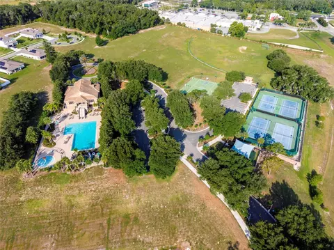View/Area - 4841 Havilland Dr, Mount Dora, FL 32757 photo 6 of 13