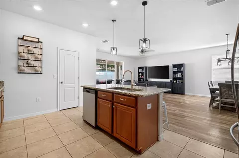 Kitchen - 4841 Havilland Dr, Mount Dora, FL 32757 photo 4 of 4
