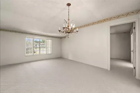 Living - 6720 Bay Shore Dr, Saint Cloud, FL 34771 photo 7 of 8