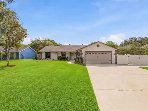 505 Lake Charm Dr, Oviedo, FL 32765