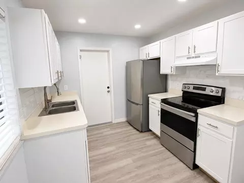 Kitchen - 5 Hickory Track Run, Ocala, FL 34472 photo 2 of 3