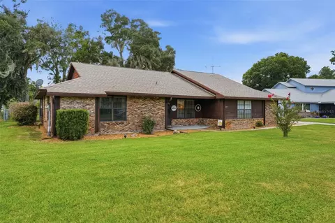 1805 Virginia Ct, Tavares, FL 32778