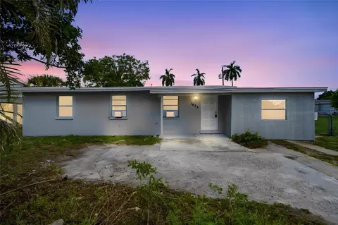 1629 Pawnee St, Fort Myers, FL 33916