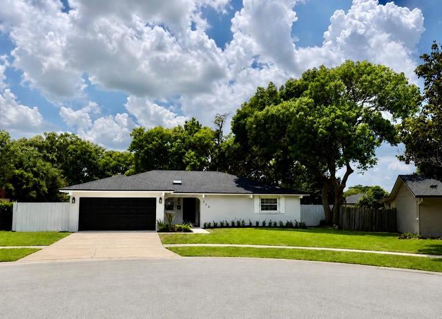 726 Forest Glen Ct, Maitland, FL 32751