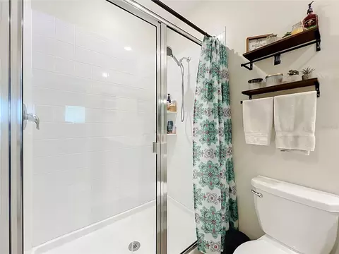 Bath - 701 Watusi Way, Saint Cloud, FL 34772 photo 2 of 4